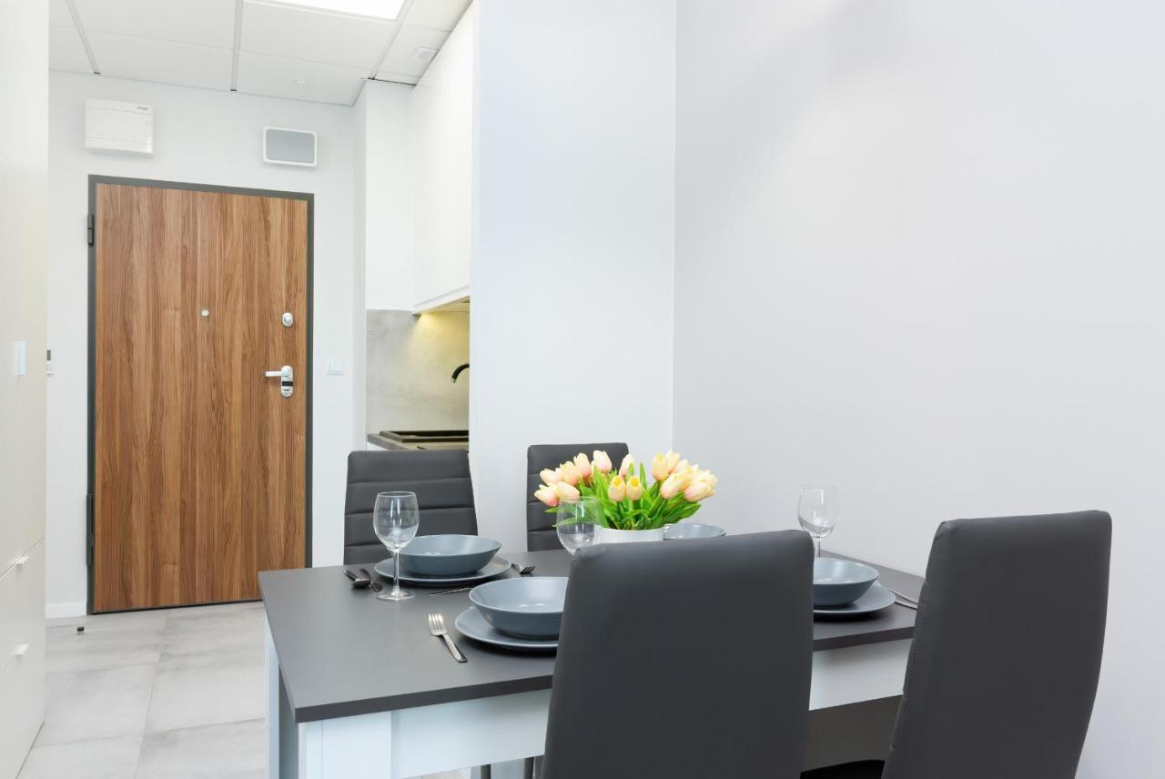 Apartments With Parking Warsaw Business Center By Noclegi Renters Екстериор снимка