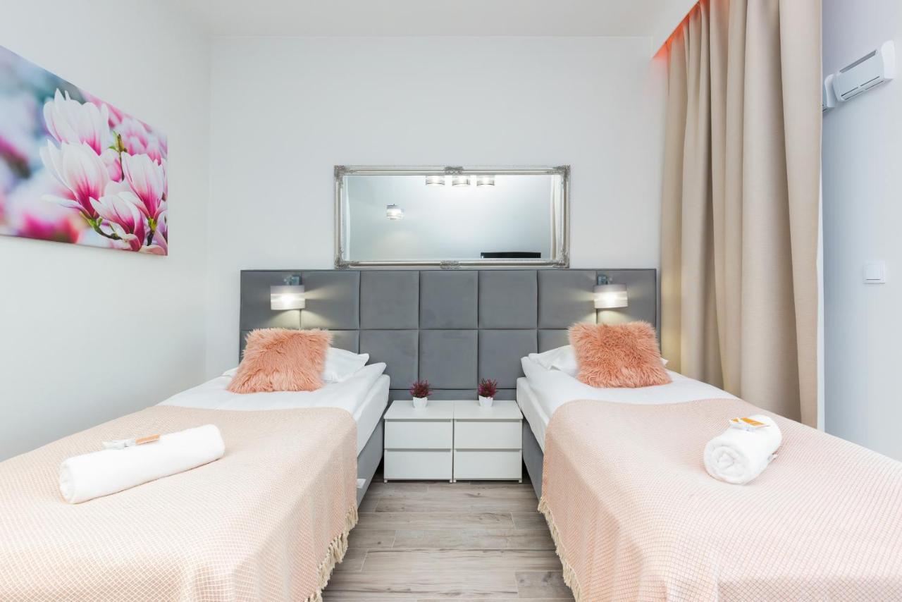 Apartments With Parking Warsaw Business Center By Noclegi Renters Екстериор снимка